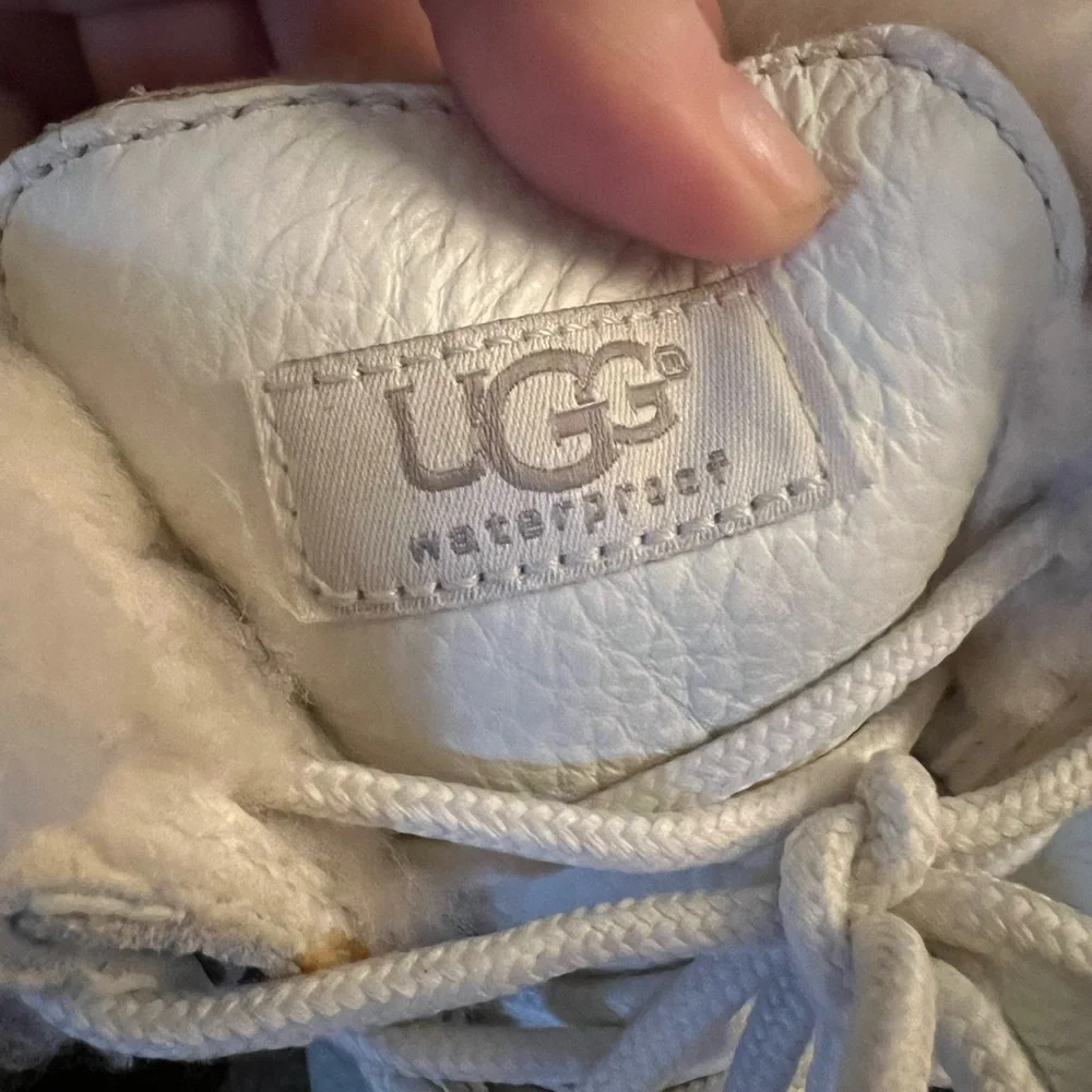 UGG Adirondack III Leather Fur Lined Waterproof Winter Ski Snow Boots‎ Women's 9